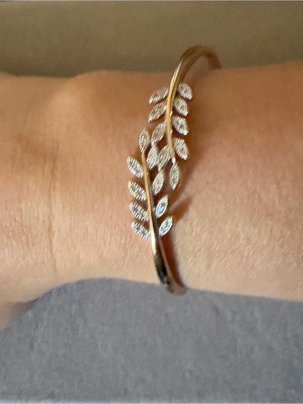 Gold Leaf Cuff Bracelet - Women's Gold Leaf Bangle